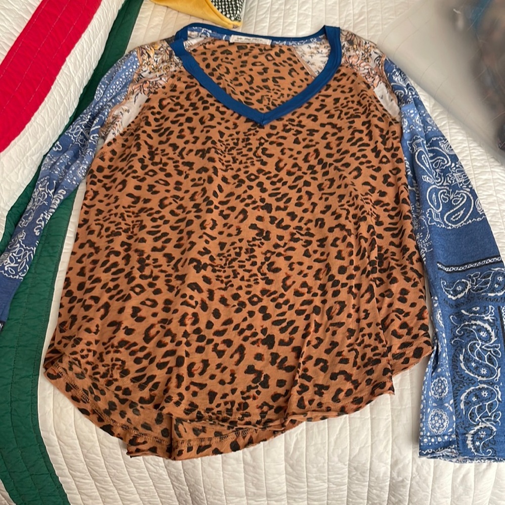 We The Free long sleeve v neck tee